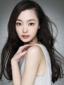 李珏个人资料图片,才华横溢的青年才俊，成就非凡的人生轨迹