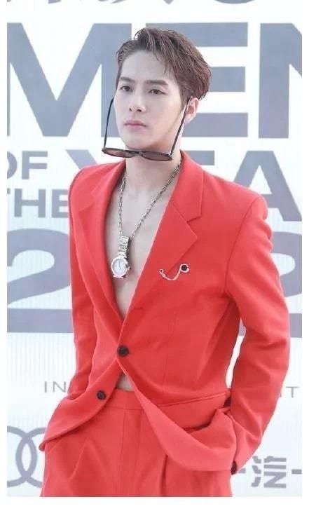 王锐基个人资料,才华横溢的青年才俊,引领时代潮流的先锋人物 第2张 王锐基个人资料,才华横溢的青年才俊,引领时代潮流的先锋人物 第2张