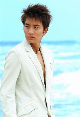 演员贾乃亮家庭背景,从普通家庭到明星之路