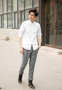 阳光白衬衫表情包,传递正能量，展现青春风采